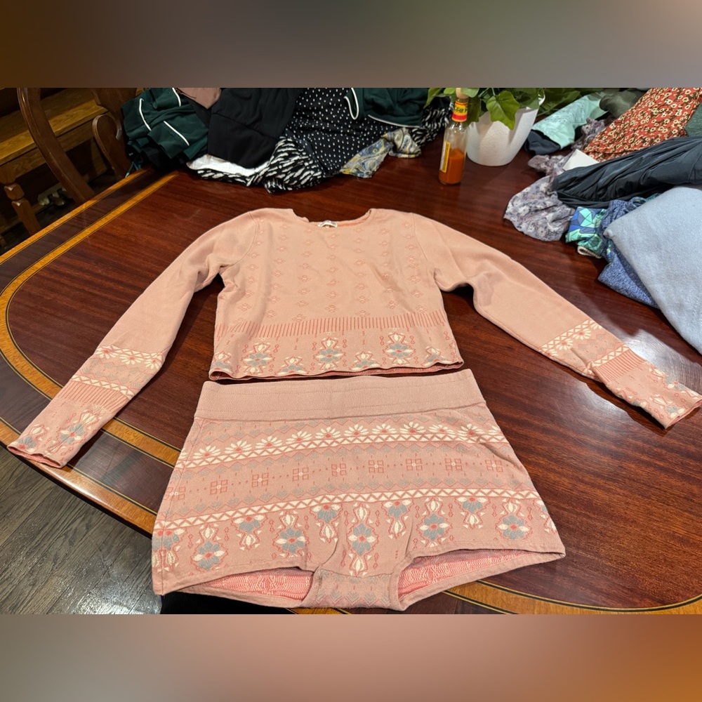 Pink Knit Women’s Intimate Set